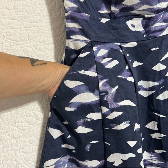 H&M Blue & White Strapless Fit & Flare Mini Dress, Size 4 -#271 - Picture 4 of 13